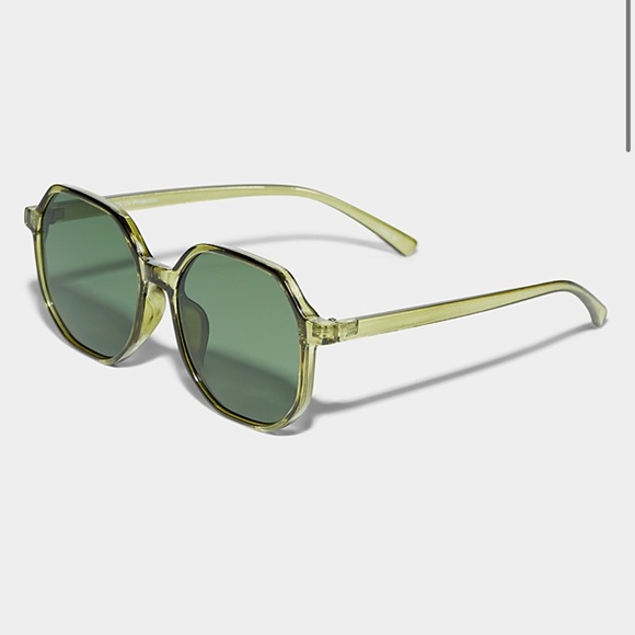 Trendy Olive Green Round Sunglasses - Picture 2 of 3